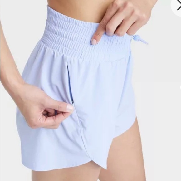 Athletic shorts - Picture 2 of 5